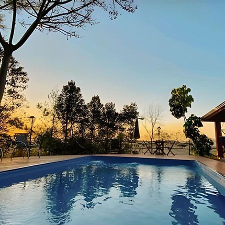 Casa De Campo Araxa Na Montanha Com Piscina Пиракая Экстерьер фото