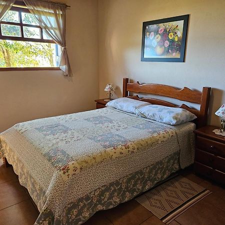 Casa De Campo Araxa Na Montanha Com Piscina Пиракая Экстерьер фото